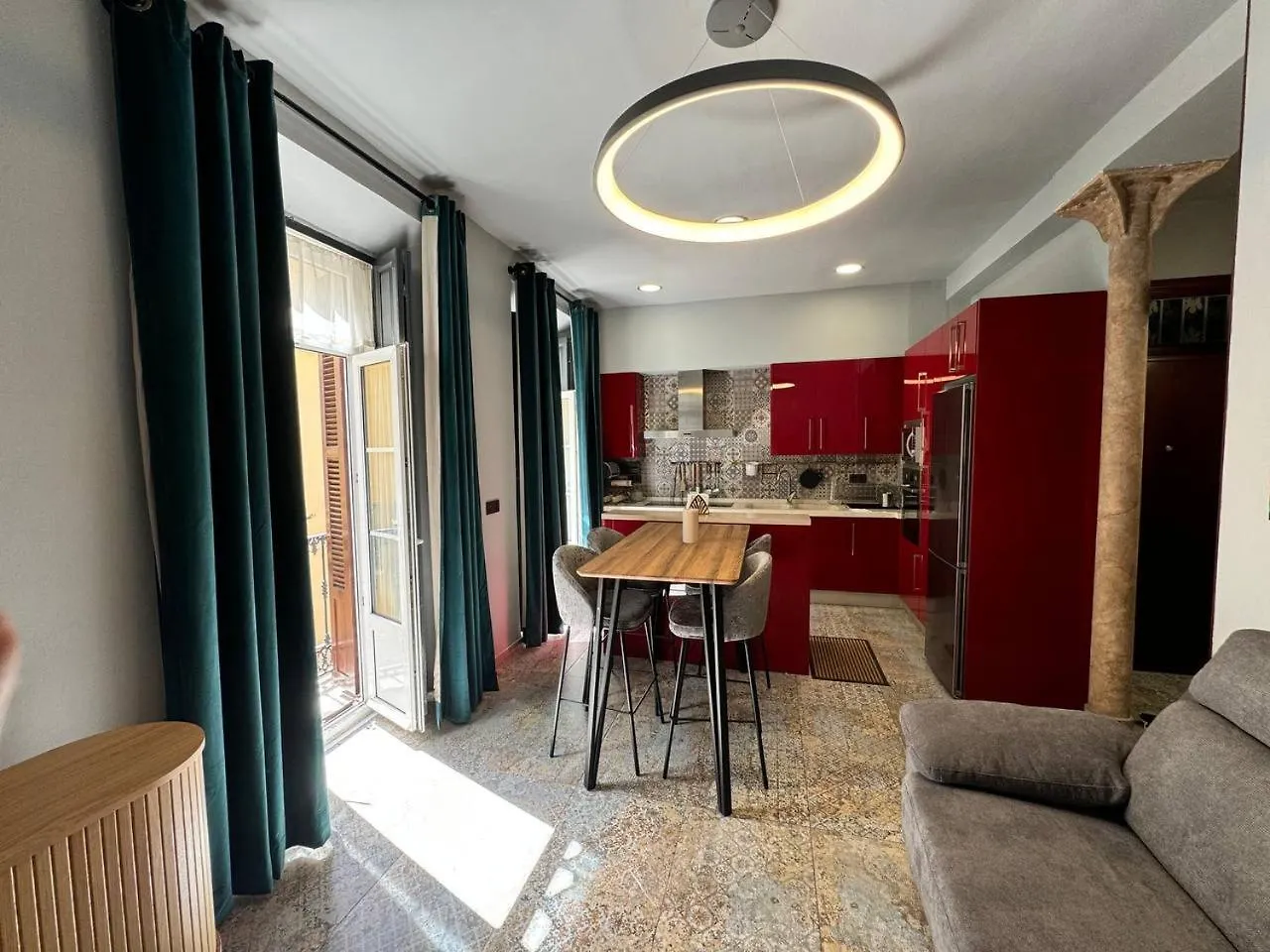 Alma De Malaga 2Br Stay With Art History & Comfort In The Heart Of The City Apartmán